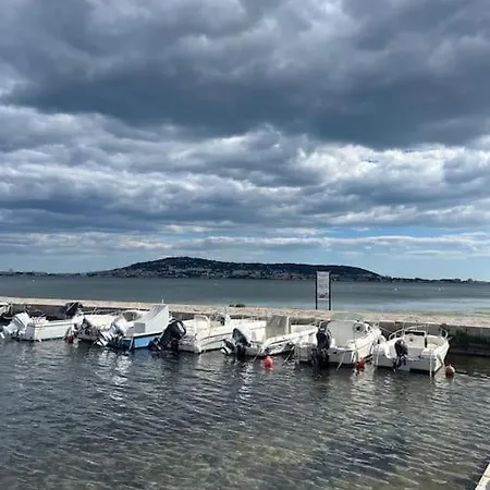 La Perle De Thau Apartment *